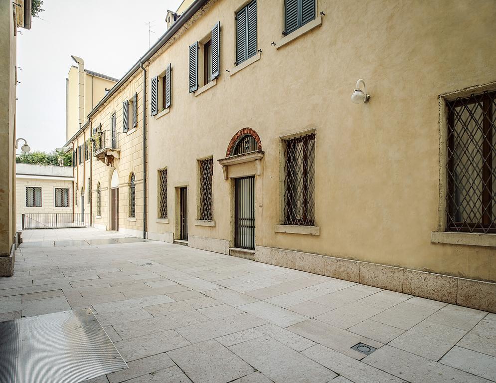 Arena Easy Suites Guesthouse Verona Kültér fotó